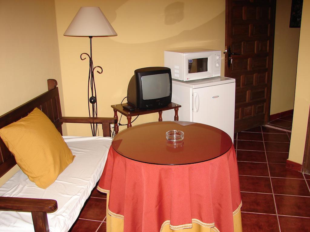 La Boticaria Casa Rural Apartamento Descargamaria Luaran gambar