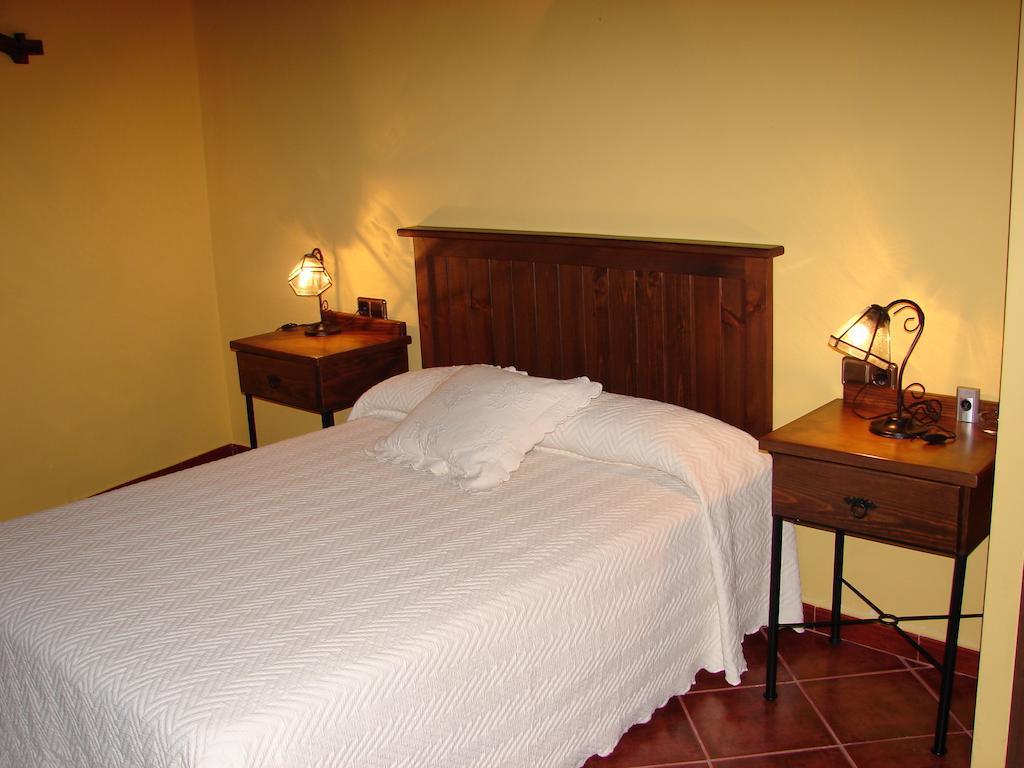 La Boticaria Casa Rural Apartamento Descargamaria Bilik gambar