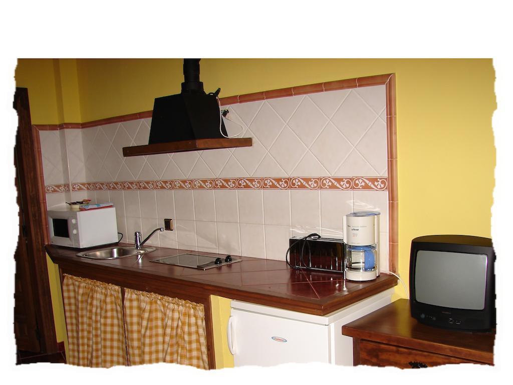 La Boticaria Casa Rural Apartamento Descargamaria Bilik gambar