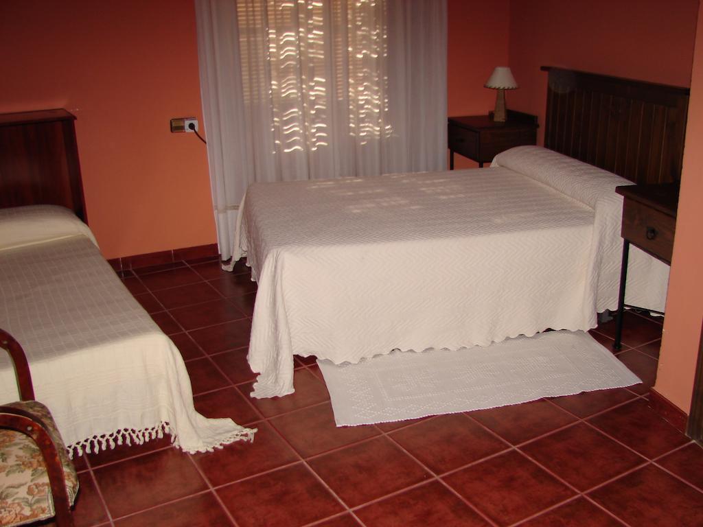 La Boticaria Casa Rural Apartamento Descargamaria Bilik gambar