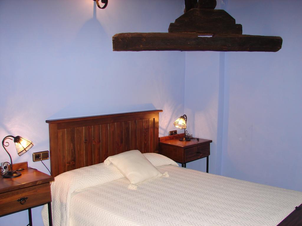 La Boticaria Casa Rural Apartamento Descargamaria Bilik gambar